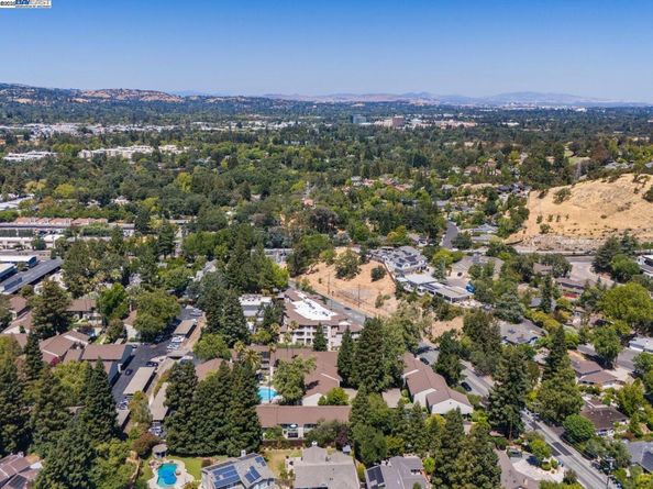 1241 Homestead Ave 206, Walnut Creek CA 94598