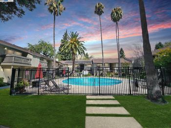 1241 Homestead Ave