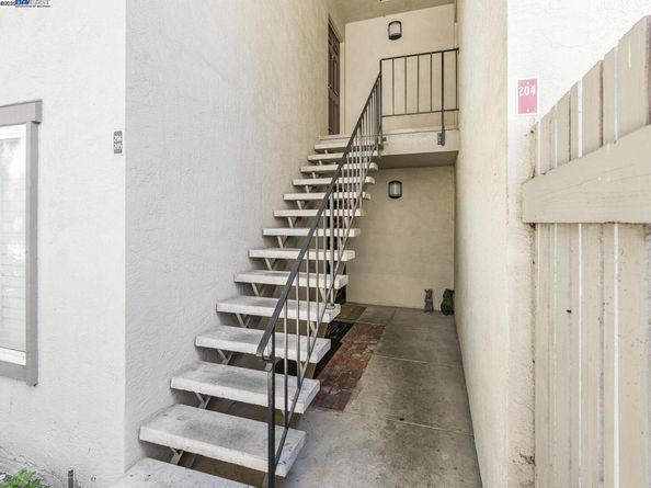 1241 Homestead Ave 206, Walnut Creek CA 94598