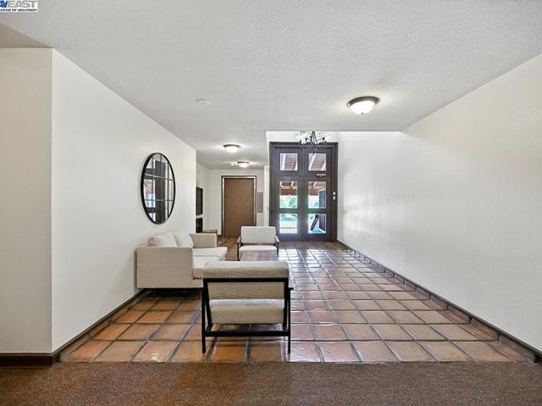 456 Mariners Island Blvd 318, San Mateo CA 94404