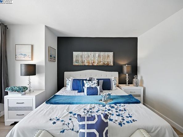 456 Mariners Island Blvd 318, San Mateo CA 94404
