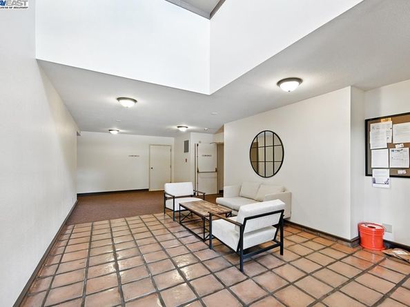 456 Mariners Island Blvd 318, San Mateo CA 94404
