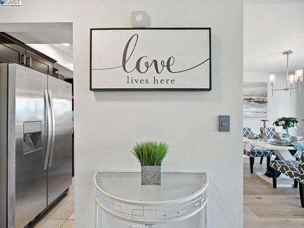 456 Mariners Island Blvd 318, San Mateo CA 94404