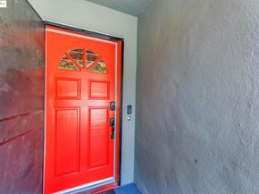 6941 Outlook Ave, Oakland CA 94605