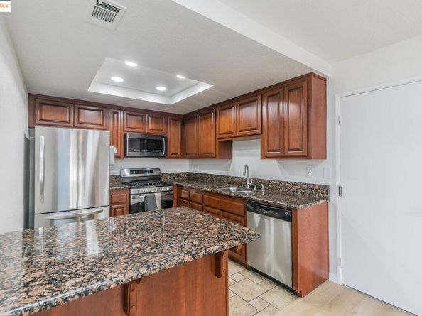 2035 Monterey Dr, Livermore CA 94551