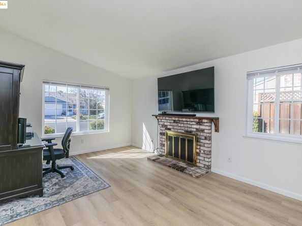 2035 Monterey Dr, Livermore CA 94551