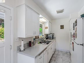 2050 Donald Dr, Moraga CA 94556