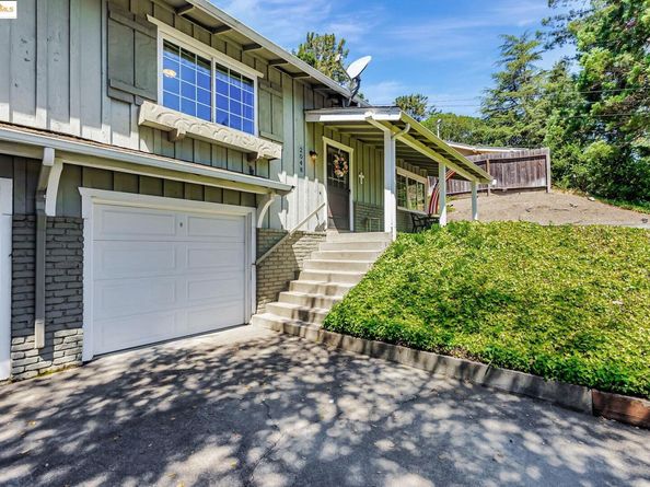 2050 Donald Dr, Moraga CA 94556