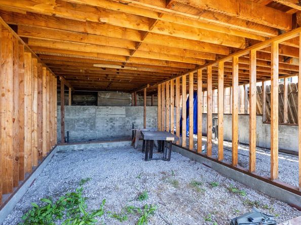 7541 Outlook Ave, Oakland CA 94605