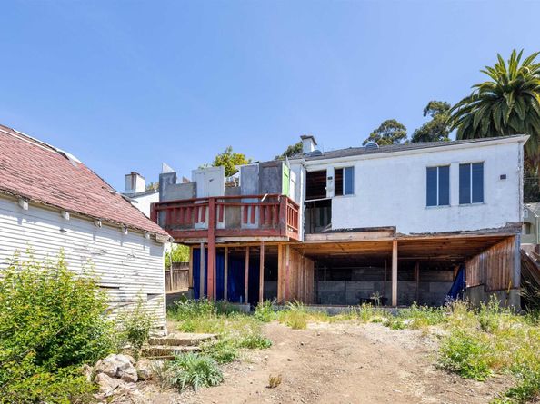 7541 Outlook Ave, Oakland CA 94605