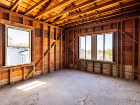 7541 Outlook Ave, Oakland CA 94605
