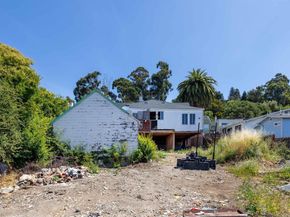 7541 Outlook Ave, Oakland CA 94605