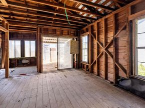 7541 Outlook Ave, Oakland CA 94605