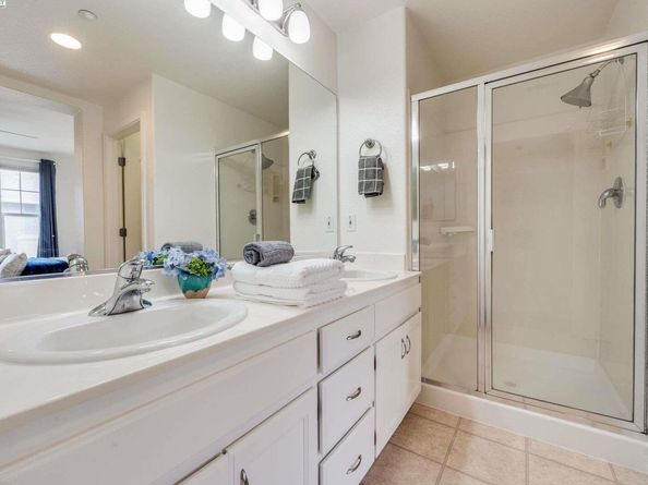 1586 Tucker St 52, Oakland CA 94603