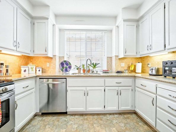 1586 Tucker St 52, Oakland CA 94603