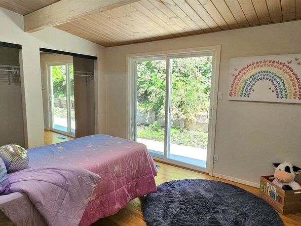 7030 Snake Rd, Oakland CA 94611