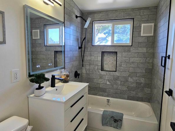 7030 Snake Rd, Oakland CA 94611