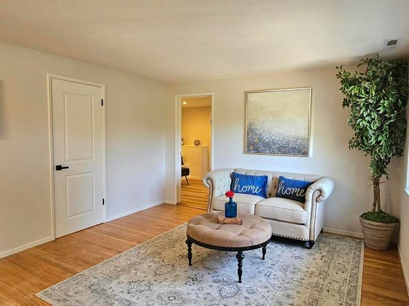 7030 Snake Rd, Oakland CA 94611