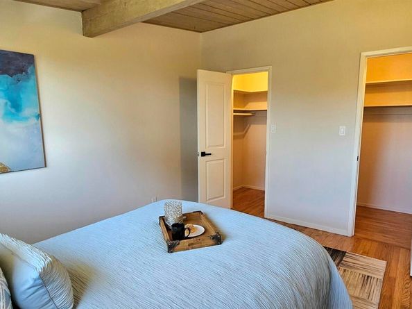 7030 Snake Rd, Oakland CA 94611