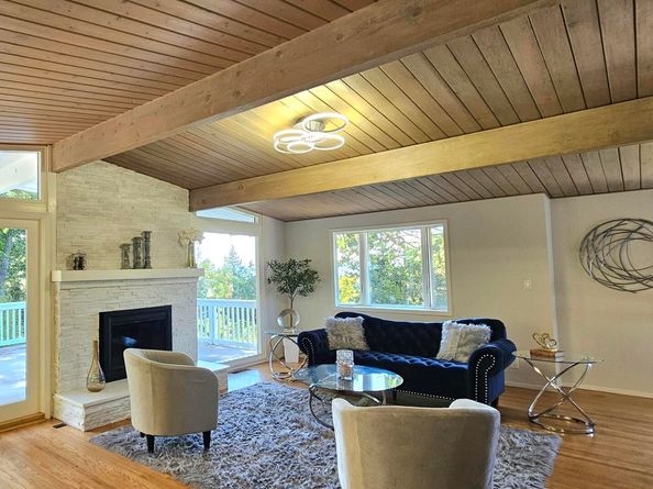 7030 Snake Rd, Oakland CA 94611