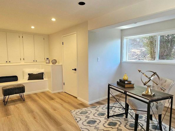 7030 Snake Rd, Oakland CA 94611