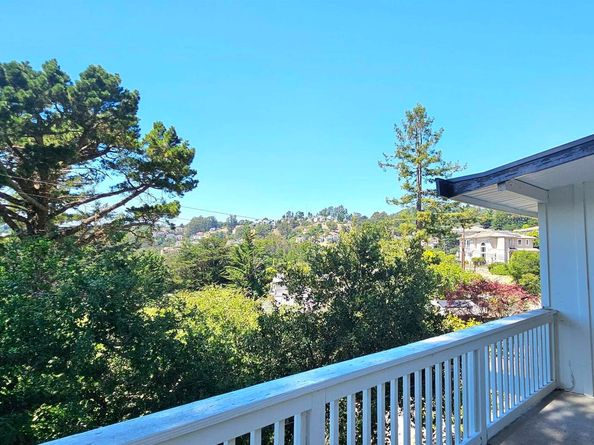 7030 Snake Rd, Oakland CA 94611