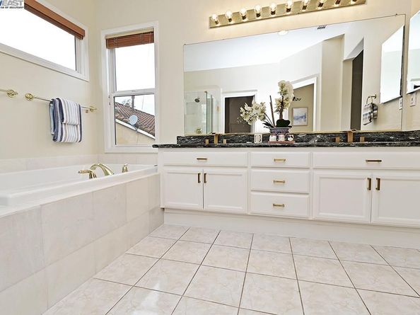 10 Almond Orchard Ln, San Ramon CA 94583