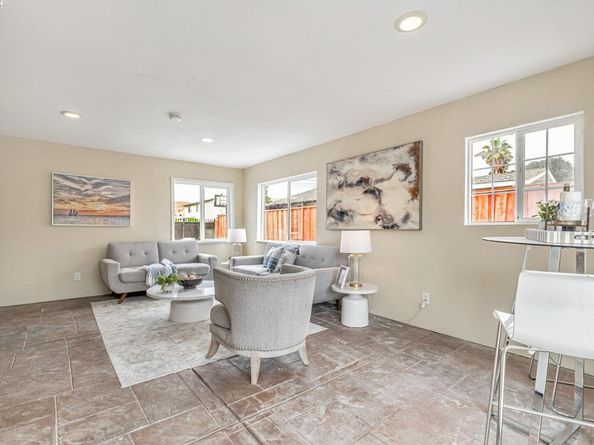32306 Ithaca St, Hayward CA 94544