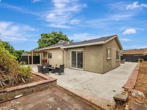 32306 Ithaca St, Hayward CA 94544
