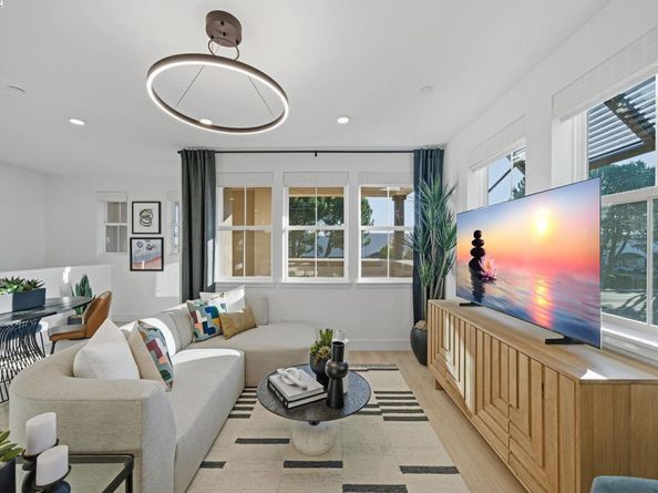 4898 Las Positas Road, Livermore CA 94551