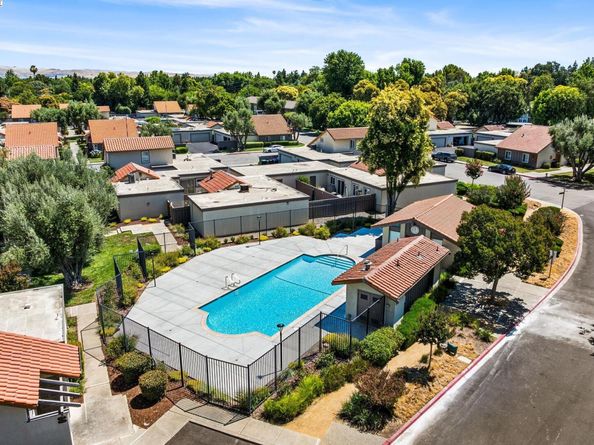 1550 Calle Enrique, Pleasanton CA 94566
