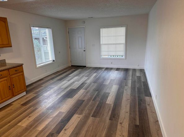 2373 Foothill Blvd, Oakland CA 94601