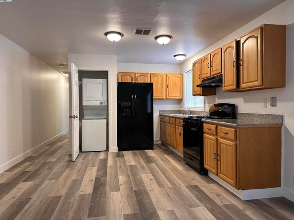 2373 Foothill Blvd, Oakland CA 94601