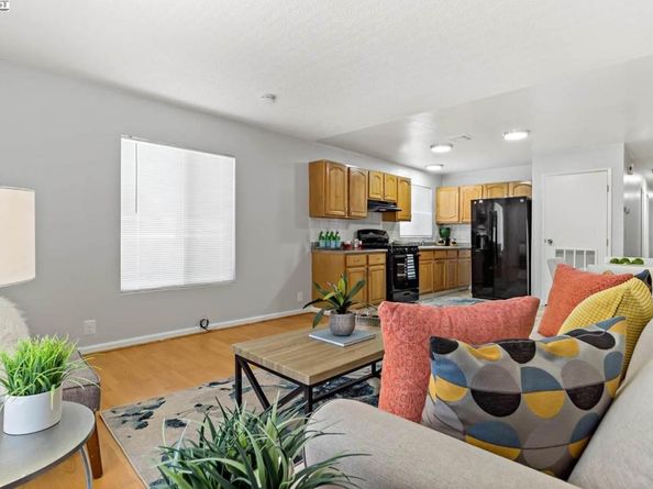 2373 Foothill Blvd, Oakland CA 94601
