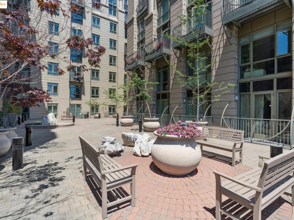 423 7th Street 115, Oakland CA 94607