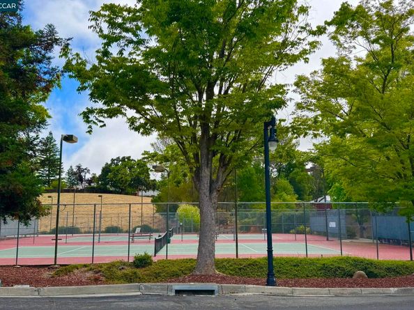 101 Stowbridge Ct., Danville CA 94526