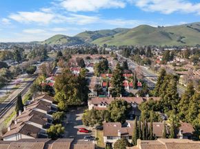 18 Gazania Ter, Fremont CA 94536