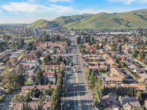 18 Gazania Ter, Fremont CA 94536