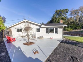 15 Aspinwall Ct, Orinda CA 94563
