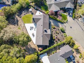 15 Aspinwall Ct, Orinda CA 94563