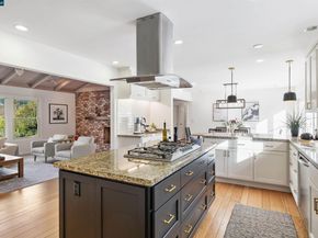 15 Aspinwall Ct, Orinda CA 94563