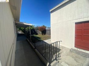 844 37Th St, Richmond CA 94805