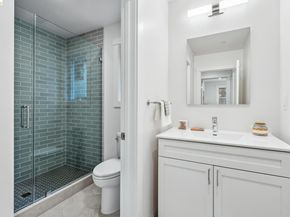 667 Alcatraz Ave, Oakland CA 94609