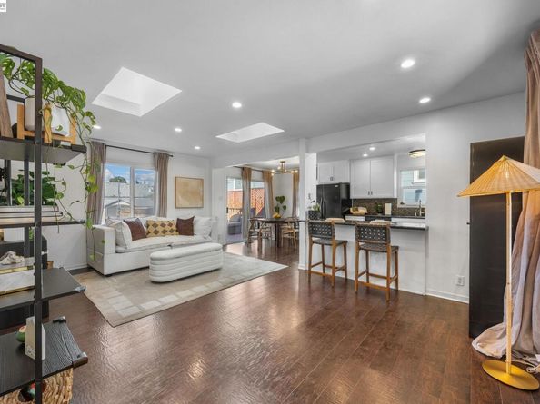 2672 Watson St, Castro Valley CA 94546