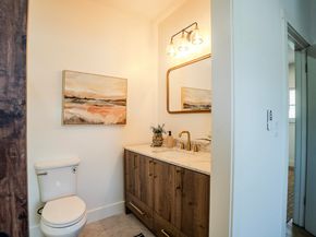 3708 Lyon Ave, Oakland CA 94601