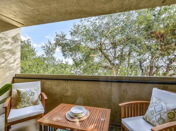 955 Shorepoint Ct 216, Alameda CA 94501