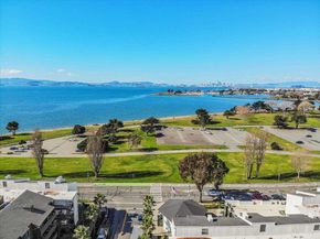 955 Shorepoint Ct 216, Alameda CA 94501