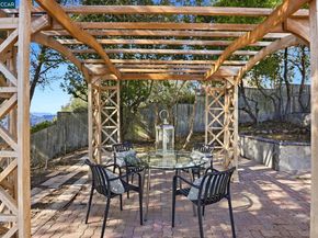 128 Diablo View Dr, Orinda CA 94563