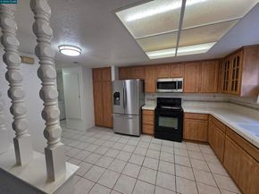 2581 El Portal Dr C, San Pablo CA 94806