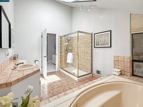 130 Hillcroft Way, Walnut Creek CA 94597